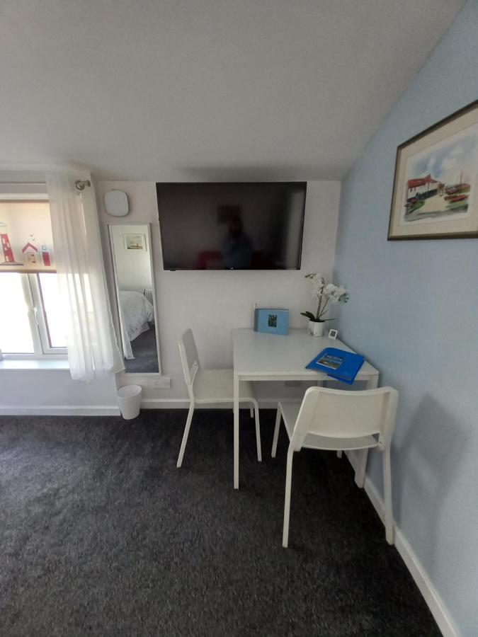 The Garden Suite Holt Holt  Esterno foto