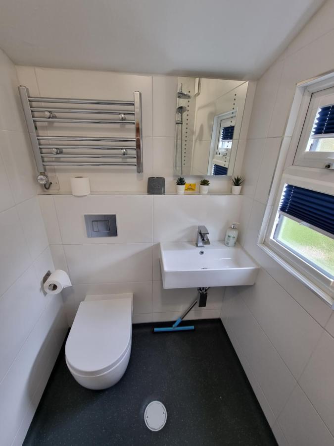 The Garden Suite Holt Holt  Esterno foto